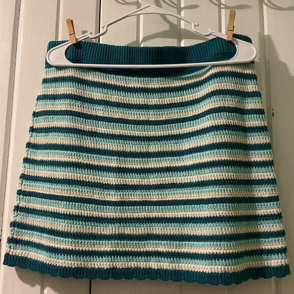 Crocheted mini skirt X-large NWOT - Picture 2 of 6